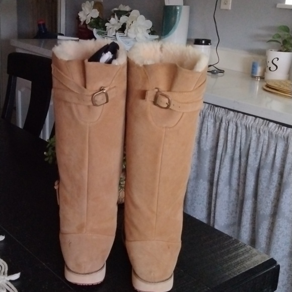 EMU SUEDE TALL BOOTS WOMEN'S - Picture 5 of 11